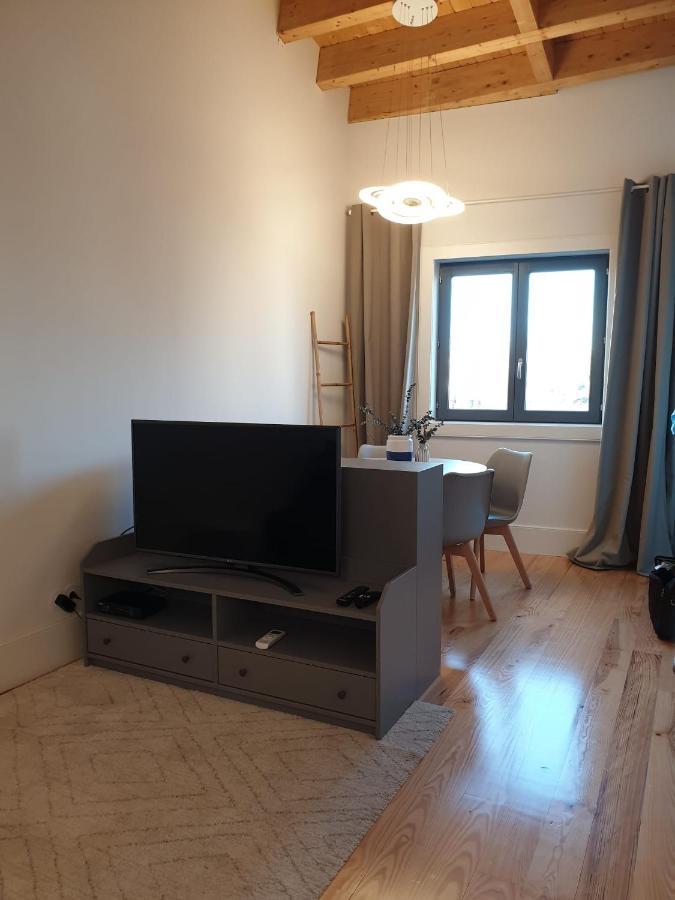 Stunning Downtown Apartment - 4 Pp/ Ac / Tv / Wifi Porto Luaran gambar